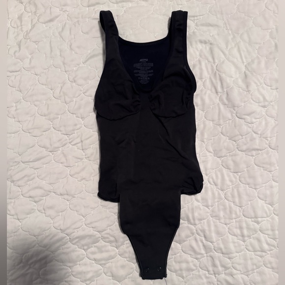 Skims small bodysuit - Picture 1 of 6
